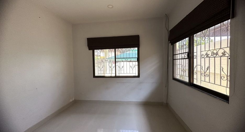 For sale and for rent 3 bedrooms house in Bang Lamung, Chonburi