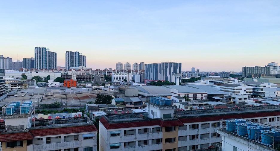 Wohnung zum Kauf mit 2 Zimmer in Bang Kapi, Bangkok