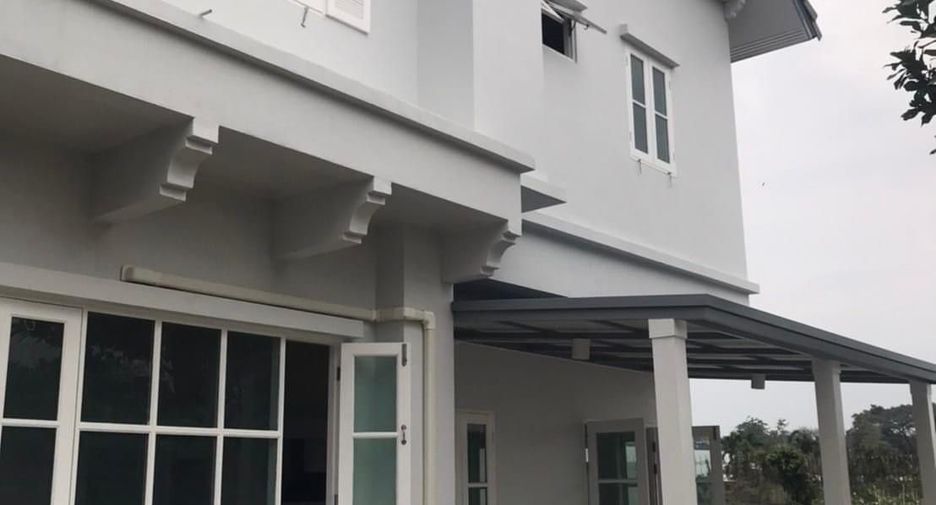 For sale 4 bedrooms house in Mueang Chiang Mai, Chiang Mai