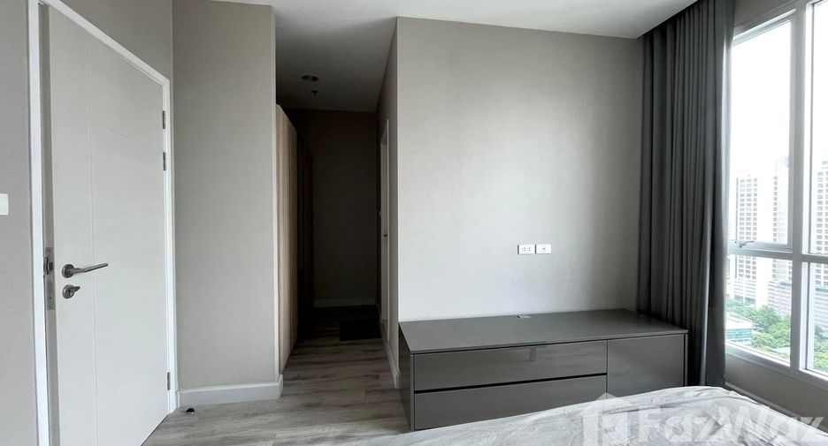 For sale 3 bedrooms condo in Sathon, Bangkok