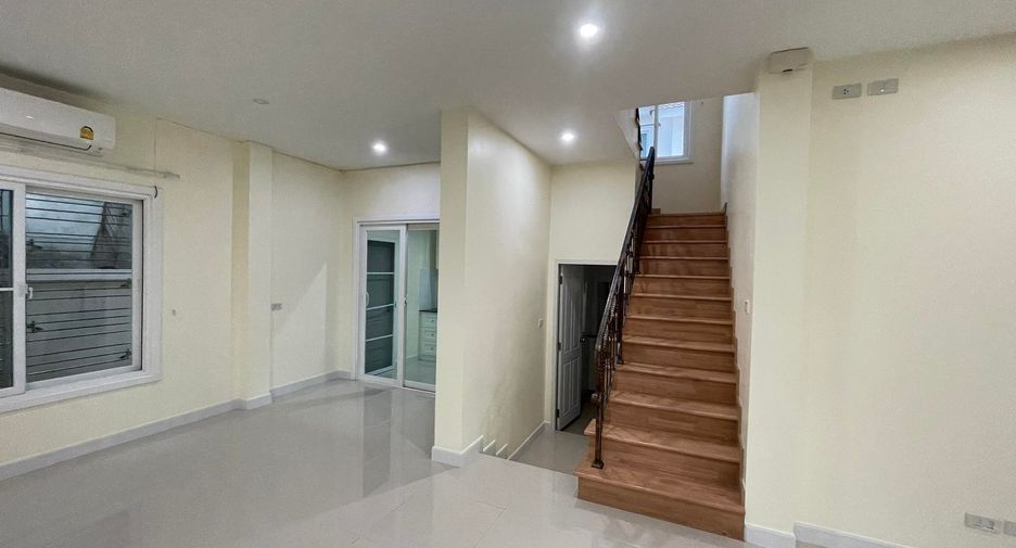 出售 3 卧室 独立屋 在 San Kamphaeng, Chiang Mai
