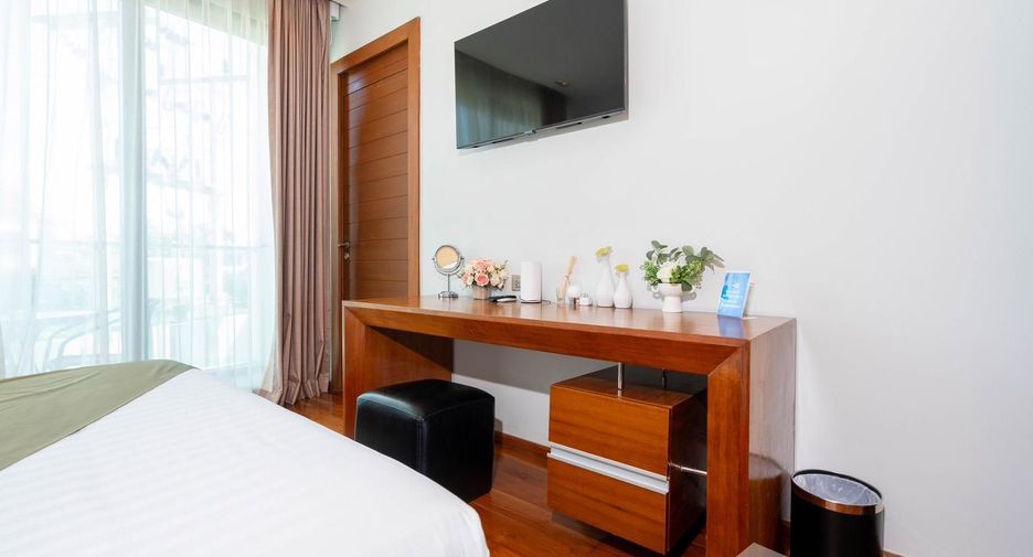 For rent 5 bedrooms villa in Mueang Phuket, Phuket