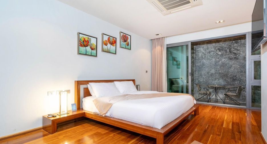 For rent 5 bedrooms villa in Mueang Phuket, Phuket