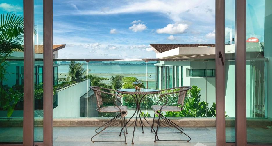 For rent 5 bedrooms villa in Mueang Phuket, Phuket