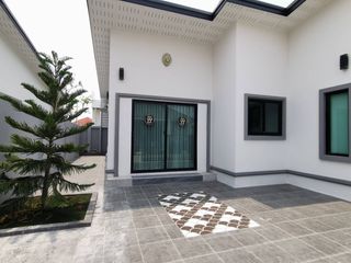 For rent 3 bedrooms villa in Pran Buri, Prachuap Khiri Khan