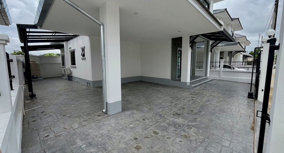 For sale and for rent 3 bedrooms house in Saraphi, Chiang Mai
