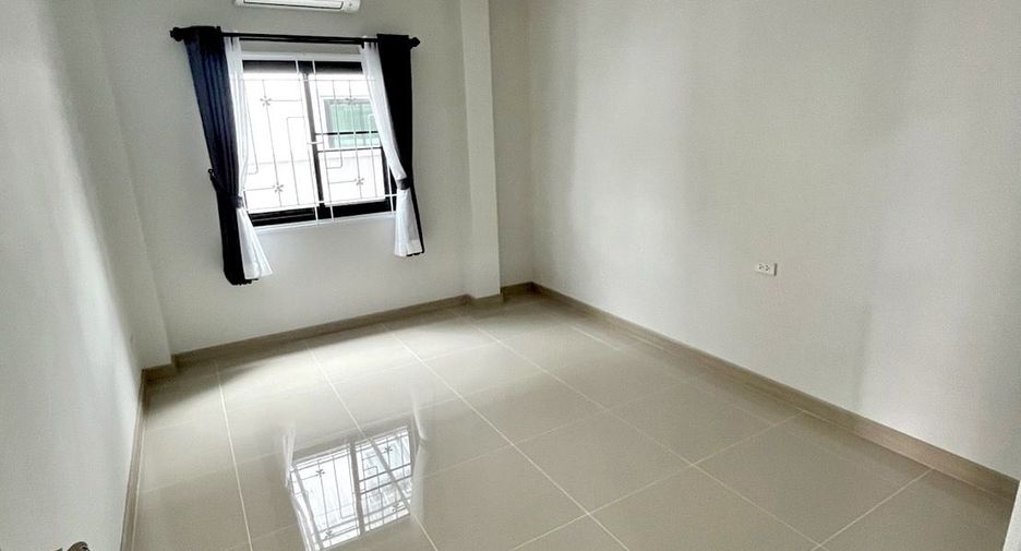 For sale and for rent 3 bedrooms house in Saraphi, Chiang Mai