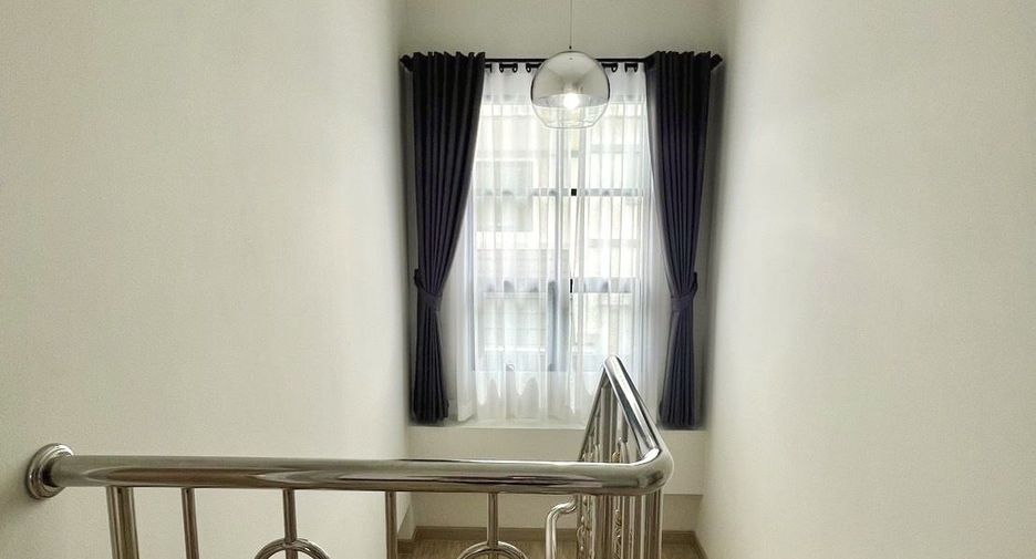 For sale and for rent 3 bedrooms house in Saraphi, Chiang Mai