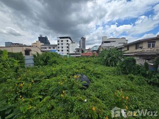 Grundstück zum Kauf in Huai Khwang, Bangkok
