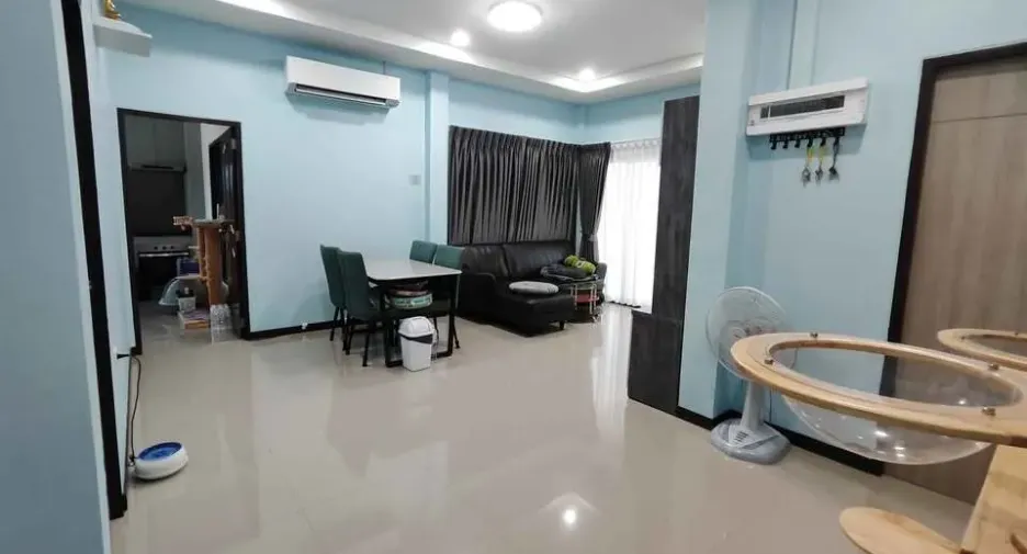 For sale 3 ベッドルーム house in Mueang Surin, Surin
