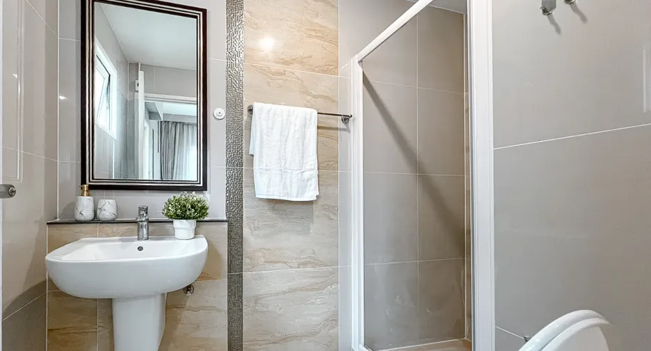 Haus zum Kauf mit 4 Zimmer in Chom Thong, Bangkok