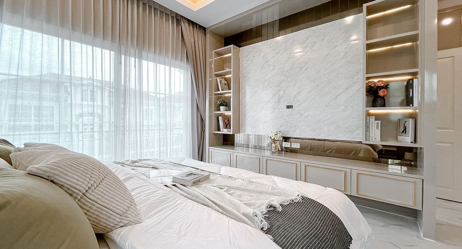 Haus zum Kauf mit 4 Zimmer in Chom Thong, Bangkok