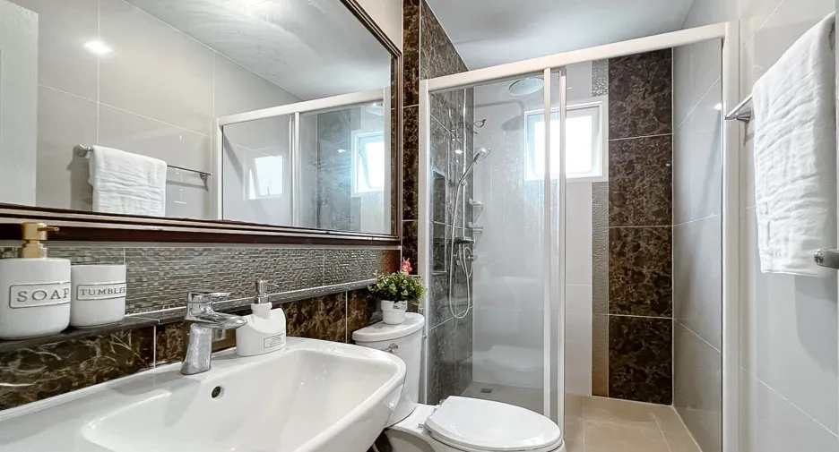 Haus zum Kauf mit 4 Zimmer in Chom Thong, Bangkok