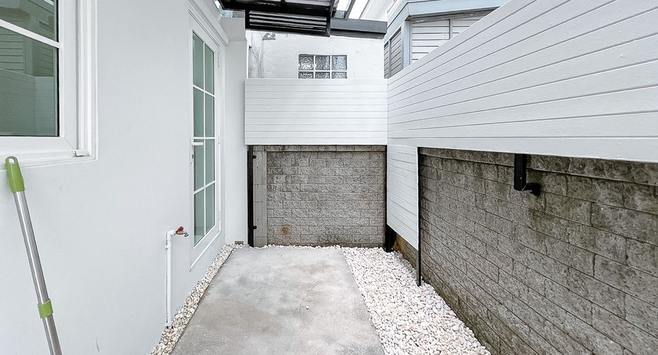 Haus zum Kauf mit 4 Zimmer in Chom Thong, Bangkok