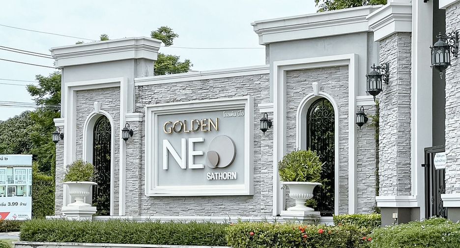 Casa en venta de 4 habitaciones en Chom Thong, Bangkok