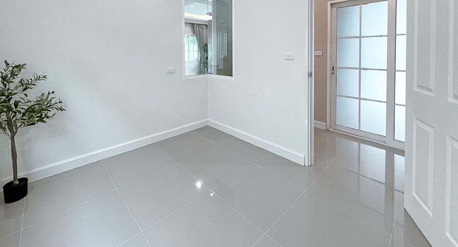 Haus zum Kauf mit 4 Zimmer in Chom Thong, Bangkok