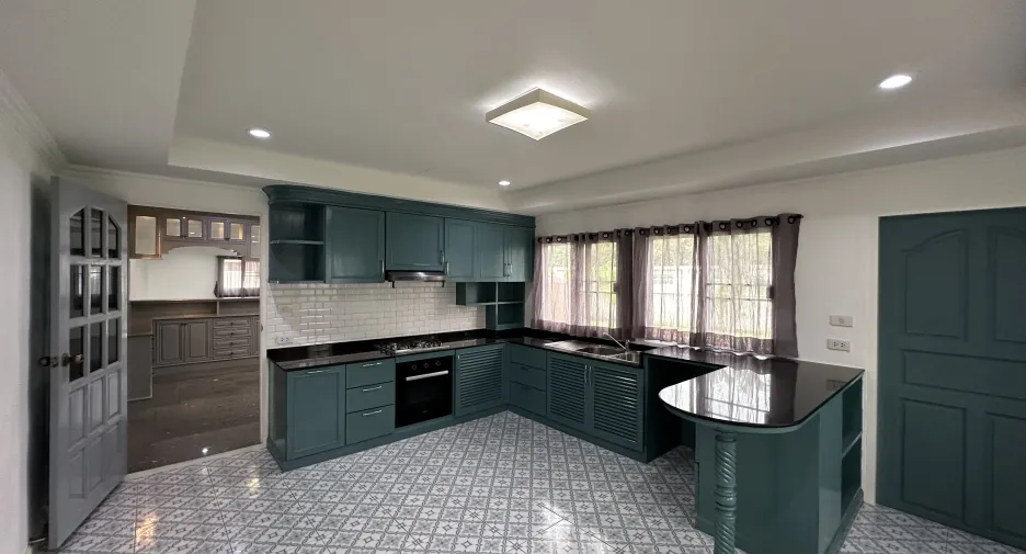Haus zum Kauf mit 5 Zimmer in Hua Hin, Prachuap Khiri Khan