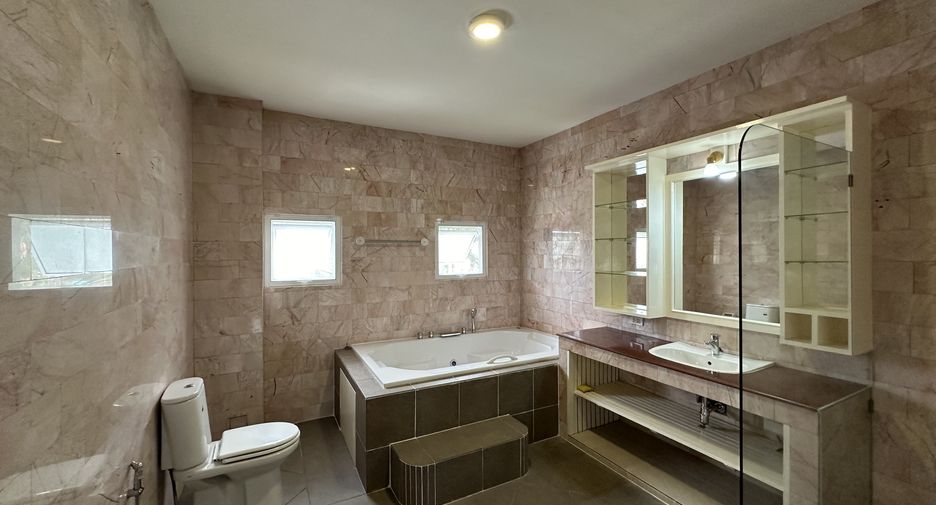 Haus zum Kauf mit 5 Zimmer in Hua Hin, Prachuap Khiri Khan