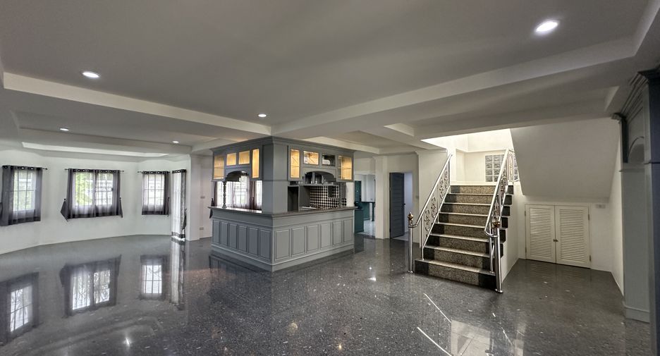 Haus zum Kauf mit 5 Zimmer in Hua Hin, Prachuap Khiri Khan