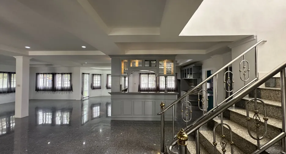 Haus zum Kauf mit 5 Zimmer in Hua Hin, Prachuap Khiri Khan