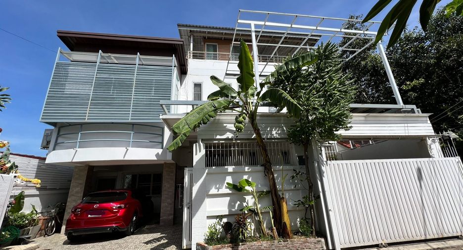 出售 3 卧室 独立屋 在 Lat Phrao, 曼谷
