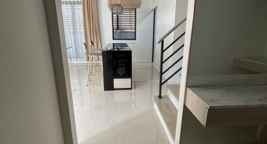 Haus zur Miete mit 3 Zimmer in Bang Lamung, Chonburi
