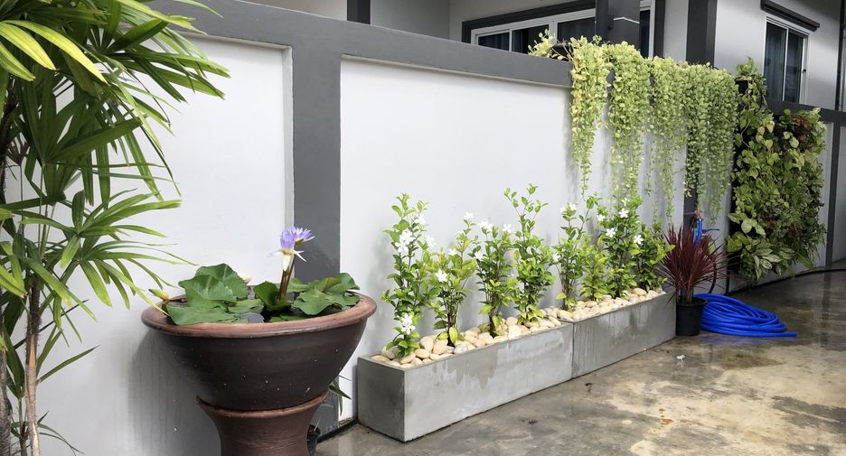 For sale 2 bedrooms townhouse in Cha Am, Phetchaburi