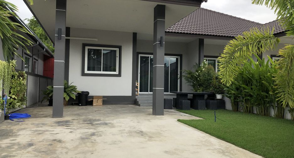 For sale 2 bedrooms townhouse in Cha Am, Phetchaburi