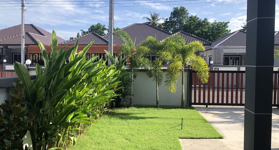 For sale 2 bedrooms townhouse in Cha Am, Phetchaburi