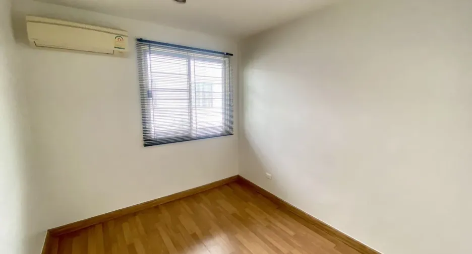 Reihenhaus zum Kauf mit 3 Zimmer in Prawet, Bangkok