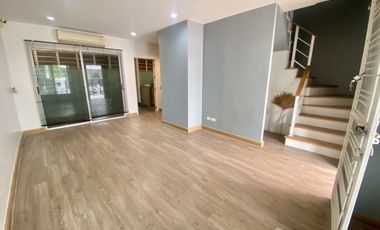 For sale 3 bedrooms townhouse in Prawet, Bangkok