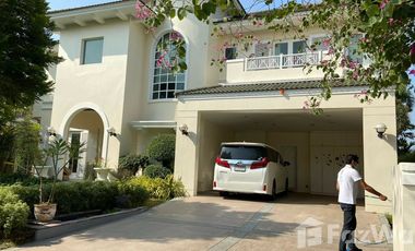 For sale and for rent 4 bedrooms villa in Saphan Sung, Bangkok