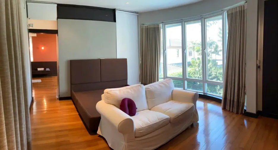 ขาย และ ให้เช่า 4 ห้องนอน วิลล่า ใน สะพานสูง, กรุงเทพฯ