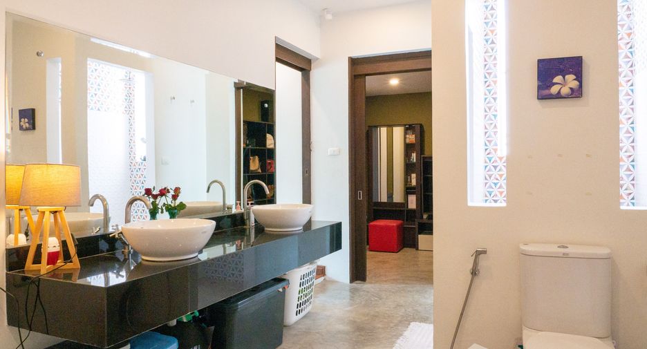 For sale 2 bedrooms villa in Mueang Phuket, Phuket