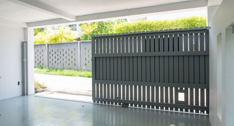 For sale 2 bedrooms villa in Mueang Phuket, Phuket