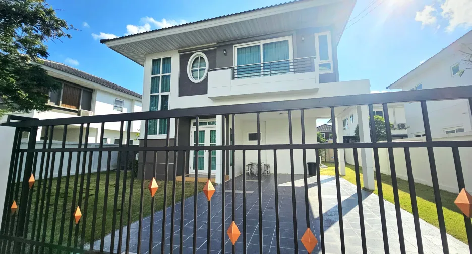 For sale and for rent 4 bedrooms house in Mueang Chiang Rai, Chiang Rai
