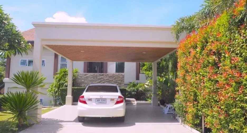 Villa en venta y en alquiler de 4 habitaciones en Mueang Phuket, Phuket