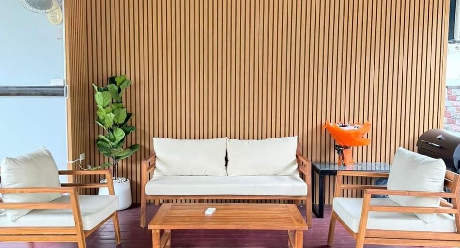 À louer 3 chambres villa à Bang Lamung, Chonburi