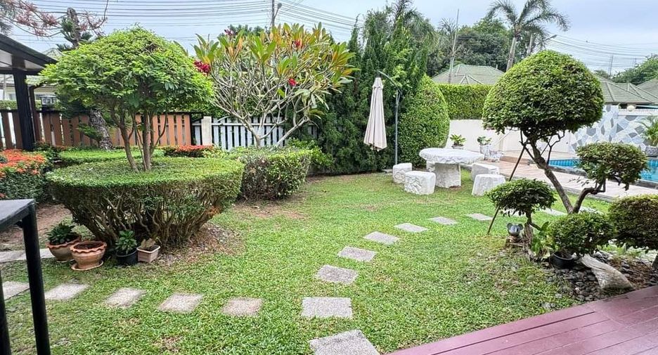 À louer 3 chambres villa à Bang Lamung, Chonburi