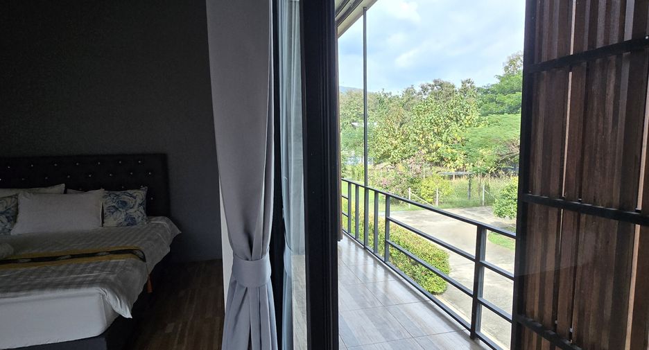 For sale 4 bedrooms house in San Kamphaeng, Chiang Mai