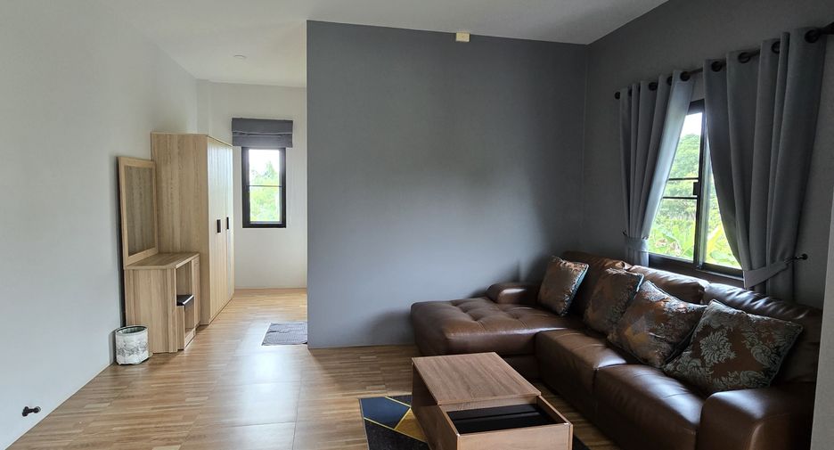 For sale 4 bedrooms house in San Kamphaeng, Chiang Mai