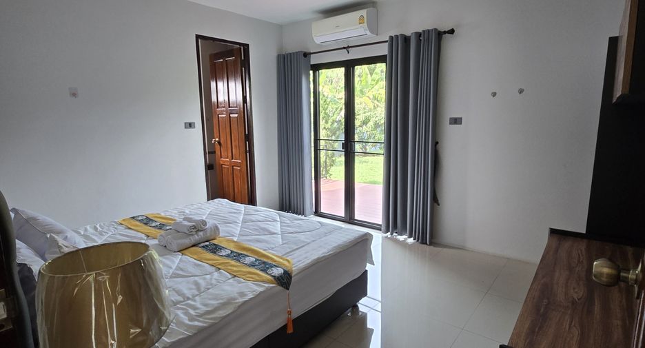 For sale 4 bedrooms house in San Kamphaeng, Chiang Mai