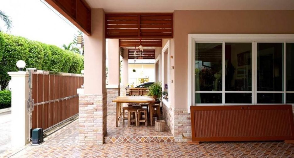 For sale 4 bedrooms house in Mueang Phuket, Phuket