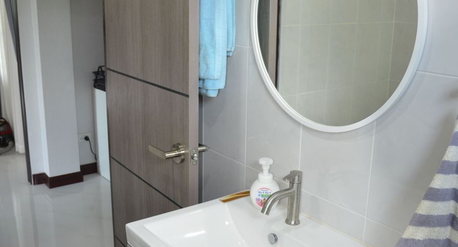 For sale 2 bedrooms villa in Mueang Surin, Surin