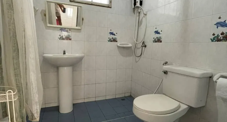 Аренда 3 спальни дом в Саттахип, Чонбури