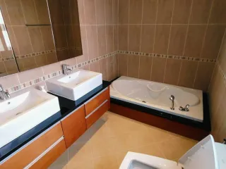 Villa zur Miete mit 5 Zimmer in Bang Lamung, Chonburi