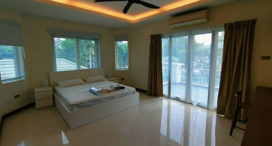 For rent 5 ベッドルーム villa in Bang Lamung, Chonburi