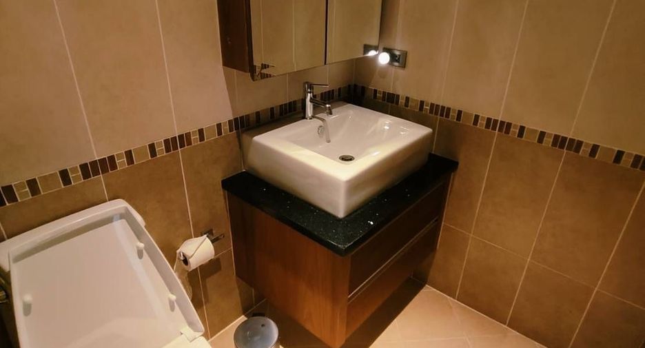 For rent 5 ベッドルーム villa in Bang Lamung, Chonburi