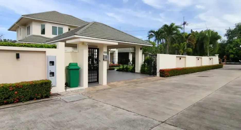 For rent 5 ベッドルーム villa in Bang Lamung, Chonburi