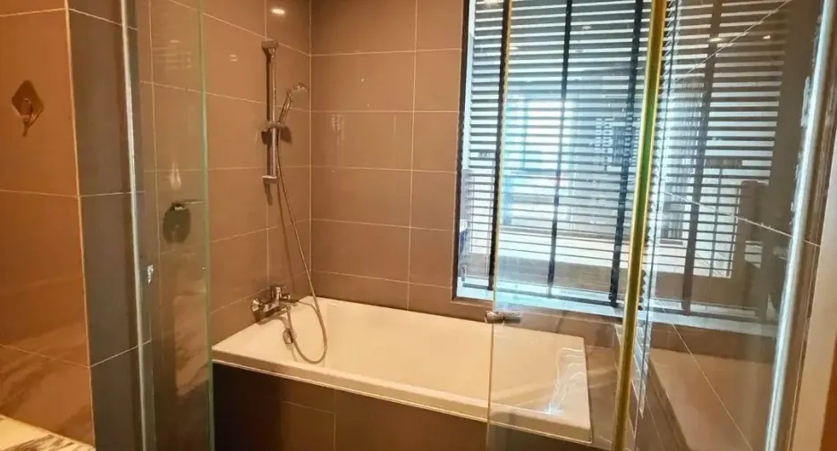 For sale and for rent 1 bed condo in Pathum Wan, Bangkok